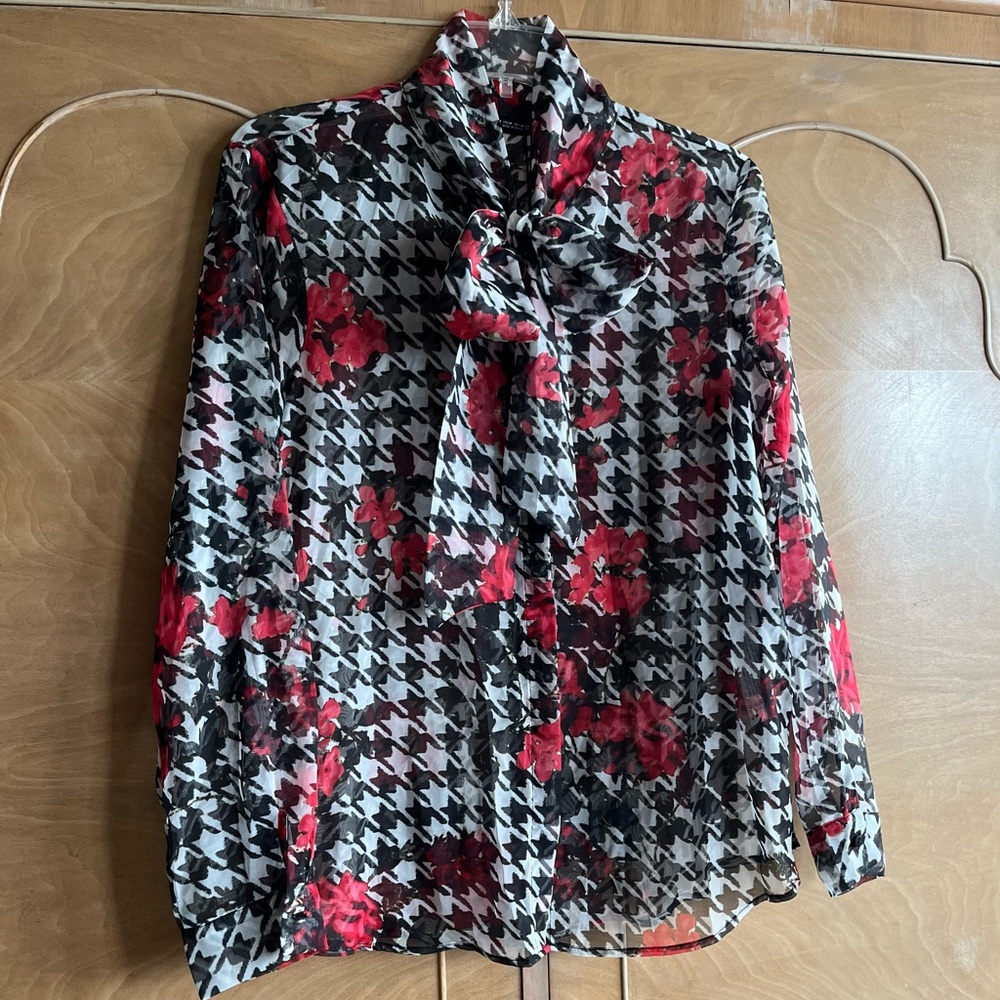 Zara NEW M black and white with red flowers bow tie shirt